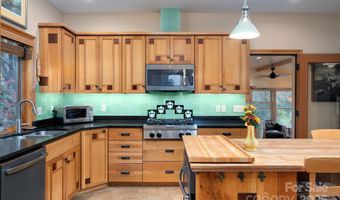 105 Avondale Heights Rd, Asheville, NC 28803