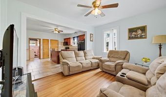 32 Maplewood Ave, Cranston, RI 02920