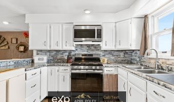 30 Pioneer Rd, Buffalo, WY 82834