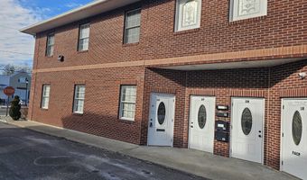 979 Farmington Ave 1F, Berlin, CT 06037