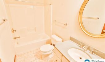 1859 Sherwood Cir, Allentown, PA 18103