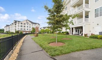 44589 YORK CREST Ter #200, Ashburn, VA 20147