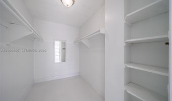9800 W Bay Harbor Dr 308, Bay Harbor Islands, FL 33154