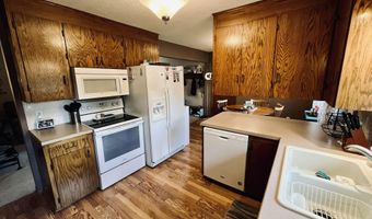 2207 SE 13th Ave, Aberdeen, SD 57401