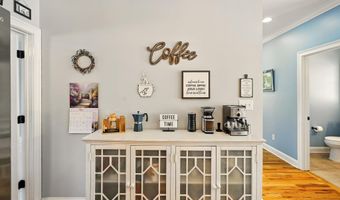 225 Watersedge Dr, Boiling Springs, SC 29316