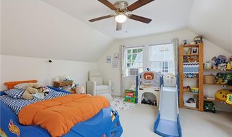 82 Leroy Dr, East Providence, RI 02915