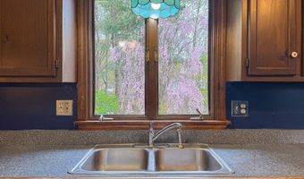 60 White Fox Rd, Agawam, MA 01030