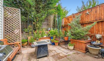 14567 SW RED MAPLE Ln, Beaverton, OR 97007