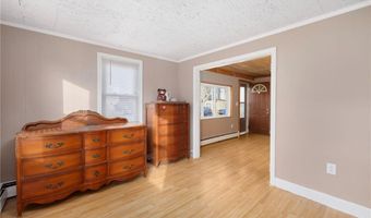 17 Padelford Ave, East Providence, RI 02915
