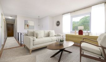 30 Tamanny Trl, Danbury, CT 06811