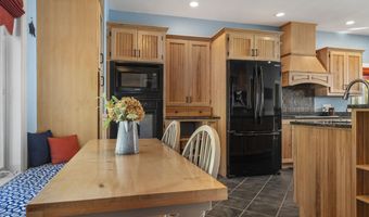 34 S Beach St, Sebago, ME 04029