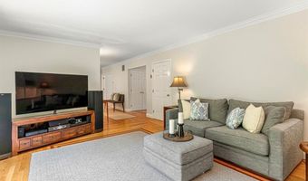 1 Mallard Cove Way, Barrington, RI 02806