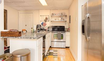 131 Main St 211, Burlington, VT 05401