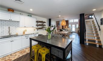 1 Tupperware Dr B1, North Smithfield, RI 02896