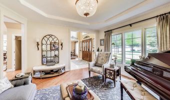 913 S DRYDEN Pl, Arlington Heights, IL 60005