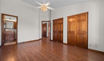 760 Woodside Trails Dr 203, Ballwin, MO 63021