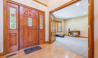 210 Evergreen Dr, Batesville, IN 47006