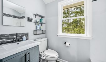 1039 Glamorgan St, Alliance, OH 44601