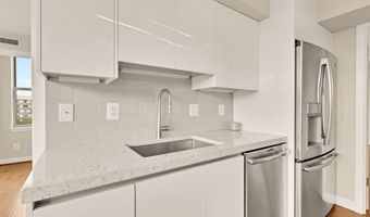 5000 BATTERY Ln 804, Bethesda, MD 20814