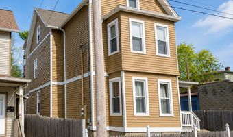 13 Armstrong Pl, Bridgeport, CT 06608
