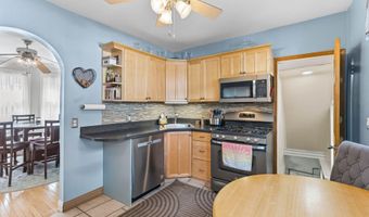 214 SPRUCE St, Audubon, NJ 08106