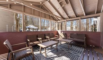 113 BIRCHWOOD Rd, Blakeslee, PA 18610
