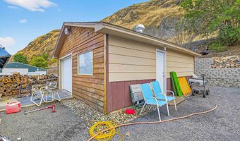 3650 Riverside Dr, Asotin, WA 99402