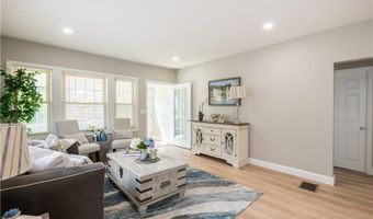 122 S Blossom St, East Providence, RI 02914