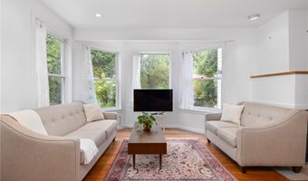 421 Bellevue Ave 2A, Newport, RI 02840