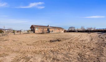 11 Private Dr, Alcalde, NM 87511