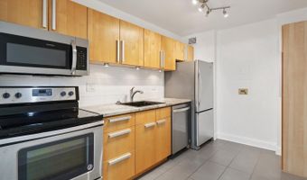 2059 HUNTINGTON Ave 111, Alexandria, VA 22303