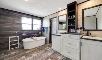156357 NE Robindale Ln, Adrian, MO 64720