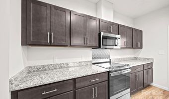 7 Berry Crest Ln, Arden, NC 28704