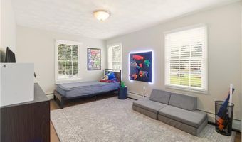 580 Old Main St, Coventry, RI 02816