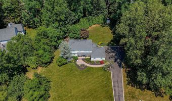 11 Lyon Rd, Middletown, NJ 07748