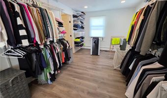39 Allendale Ave, North Providence, RI 02911