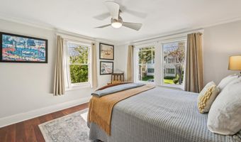 1376 Versailles Ave, Alameda, CA 94501