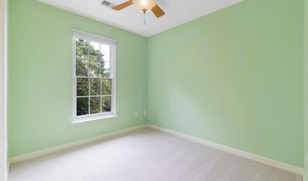 7716 EFFINGHAM Sq, Alexandria, VA 22315