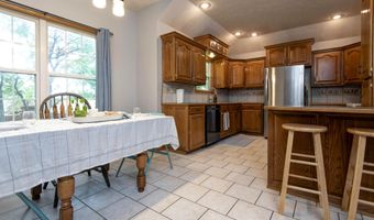 1016 Daniels St, Aurora, MO 65605