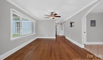 1323 Carolyn Dr, Charlotte, NC 28205