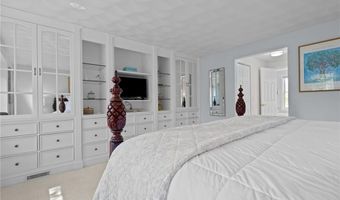 14 Fox Dr 14, Narragansett, RI 02882