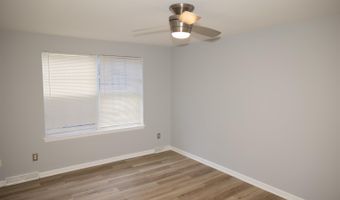 2 Oyster Bay Rd Rd, Absecon, NJ 08201