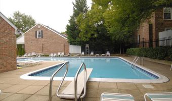 2518 S WALTER REED Dr #A, Arlington, VA 22206