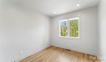 34 Fern St, Asheville, NC 28803