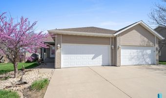1012 E Magnolia Dr, Brandon, SD 57005