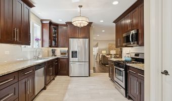 215 W Fremont St, Arlington Heights, IL 60004