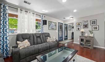 1135 Royal Dr, Amherst, OH 44001