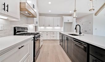 10 McGinnis Ln, Bella Vista, AR 72715