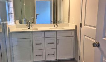 2783 Ashcombe Dr, Ann Arbor, MI 48105
