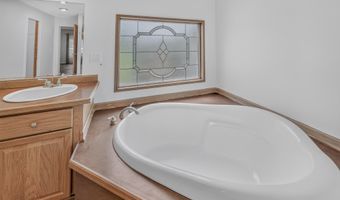 10744 Paradise Shrs, Athens, AL 35611